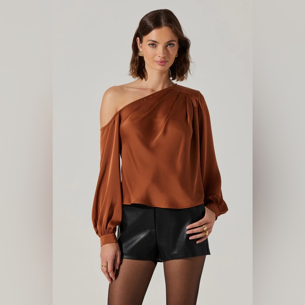 NWT ASTR the Label Nieves One Shoulder Top in Copper - Picture 3 of 7